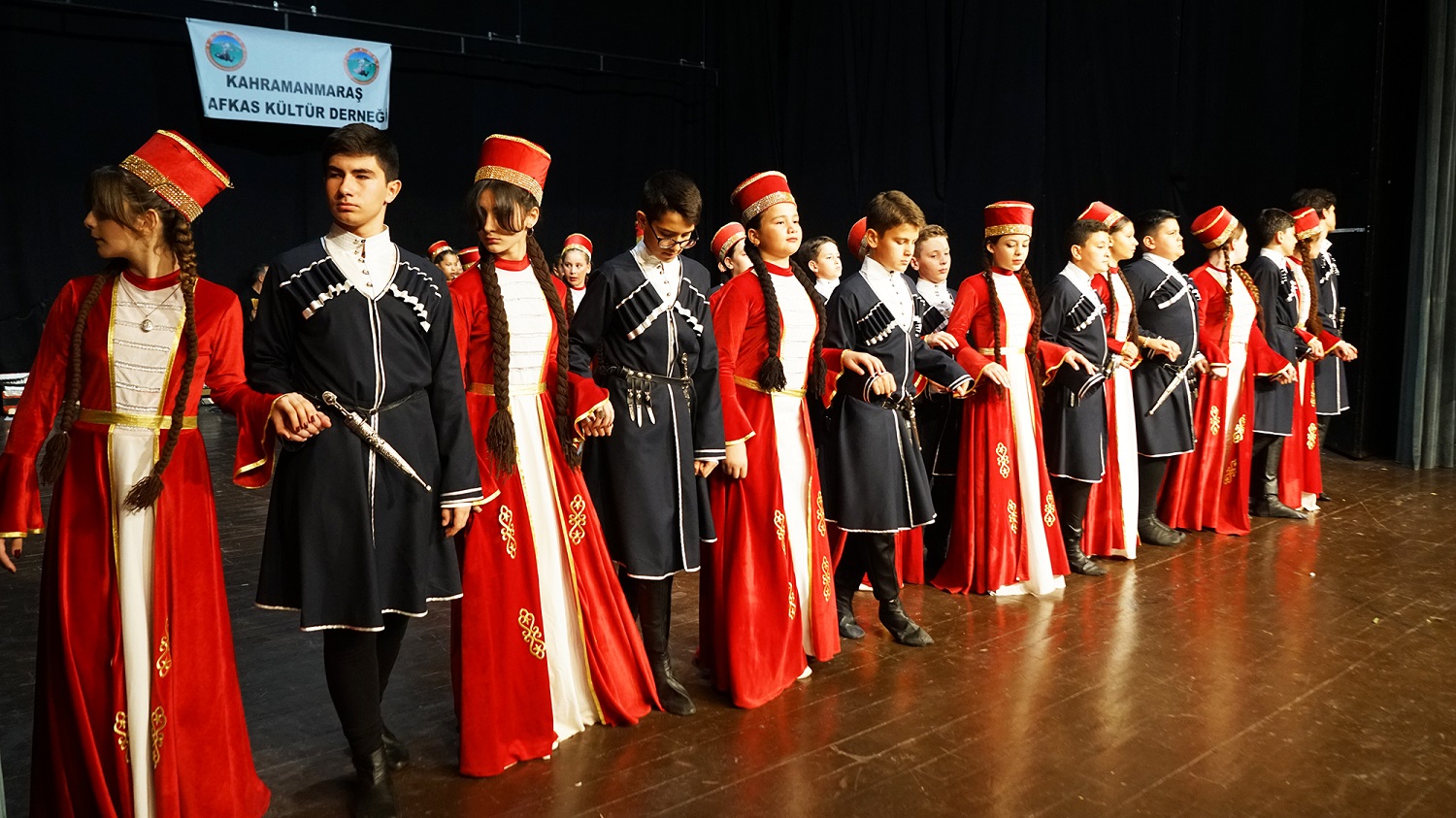 Büyükşehir’den Unutulmaz Kafkas Kültür Gecesi (4)