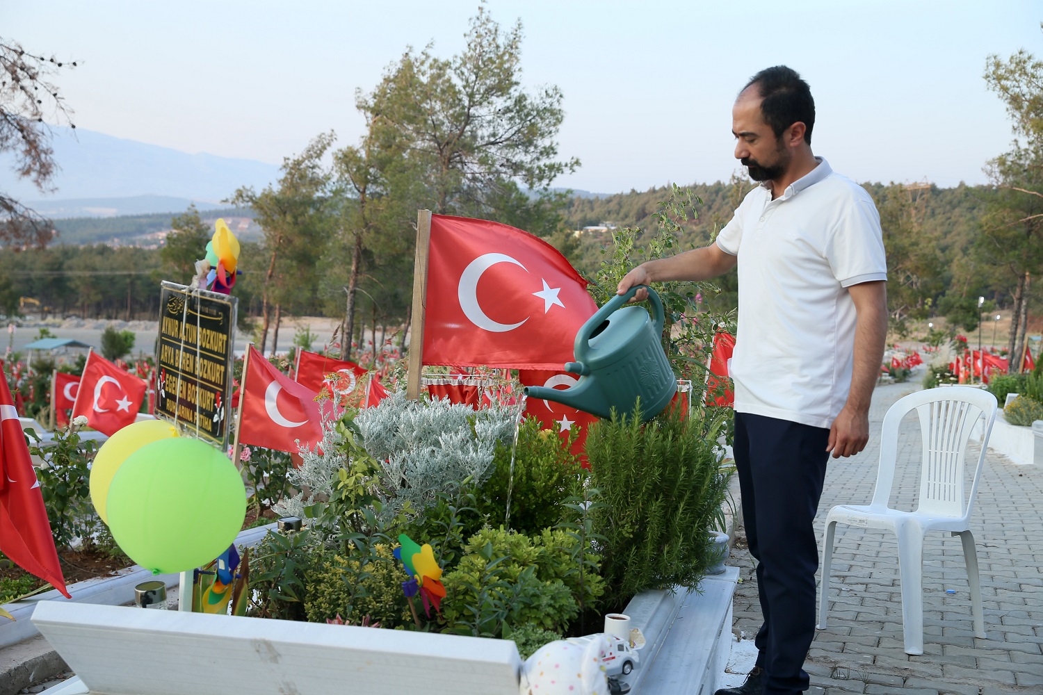 Depremde Kaybettiği Ailesiyle Geçirdiği Son Babalar Günü'nü Unutamıyor (3)