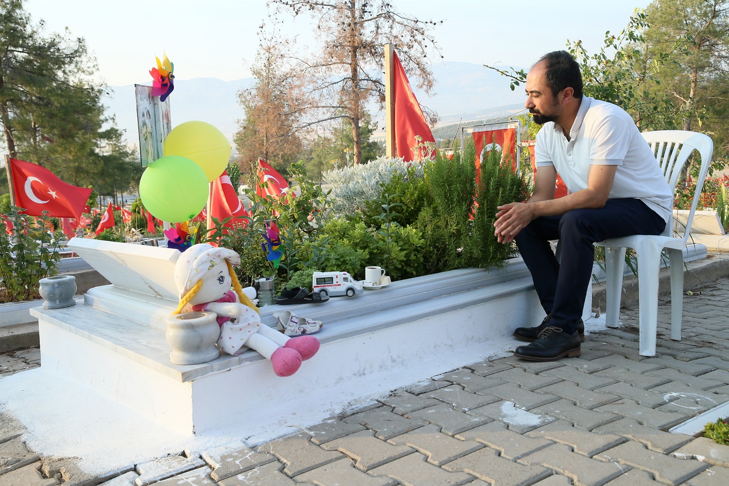 Depremde Kaybettiği Ailesiyle Geçirdiği Son Babalar Günü'nü Unutamıyor (6)