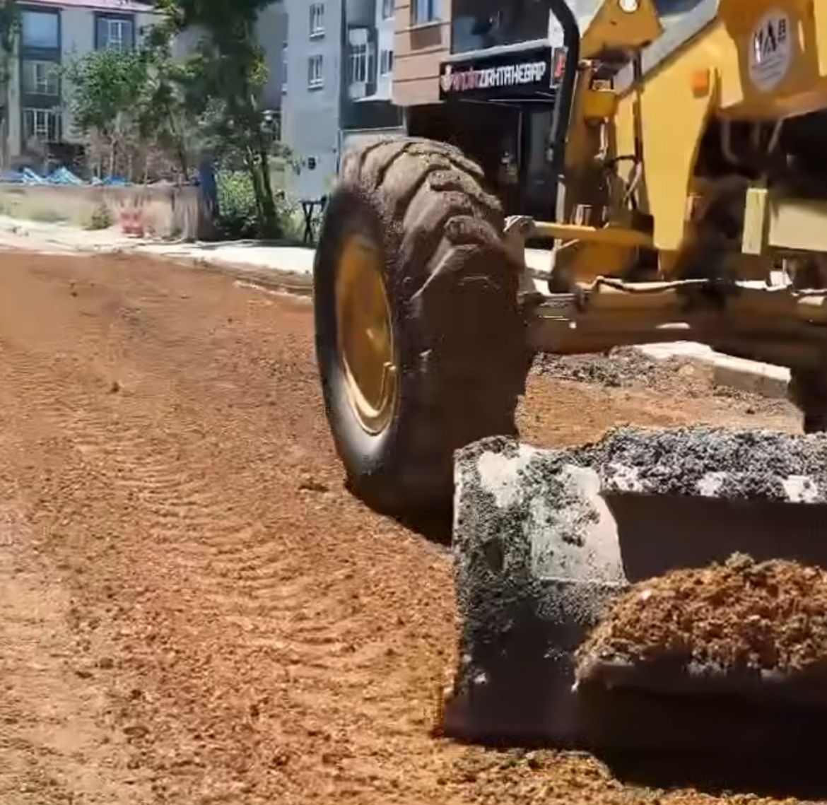 Elbistan’da Asfalt Ve Yama Çalışmaları Aralıksız Sürüyor (3)