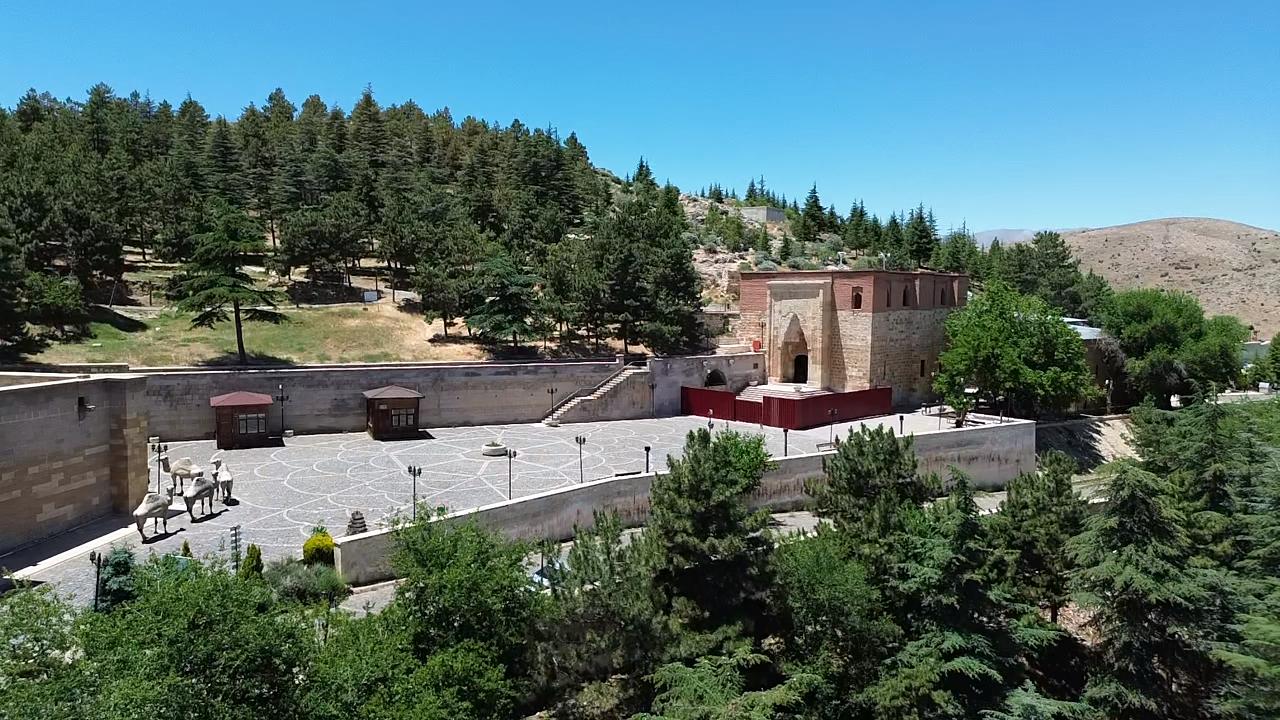 Eshab I Kehf Külliyesi Ribat Taç Kapısında Restorasyon Başladı2