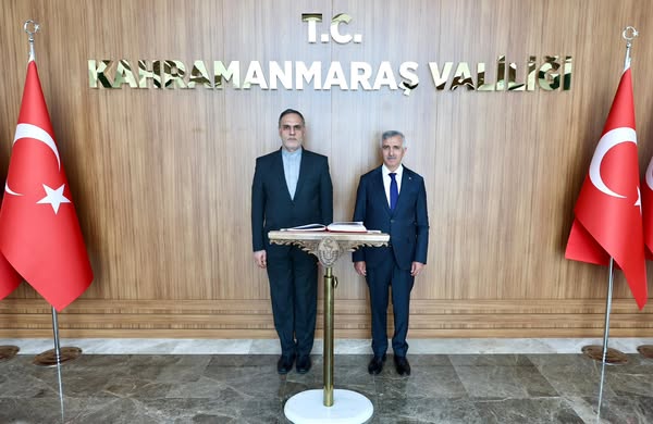 İran Büyükelçisi’nde Valiye Ziyaret
