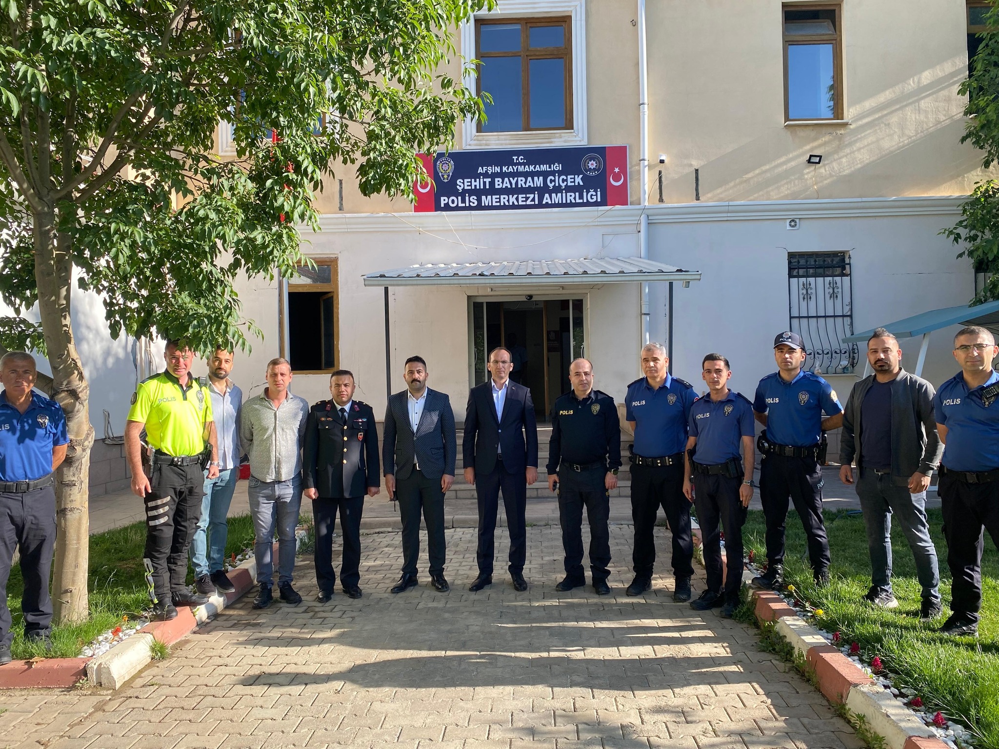 Kaymakam Sarıdoğan, Görev Başındaki Personelle Bayramlaştı (5)
