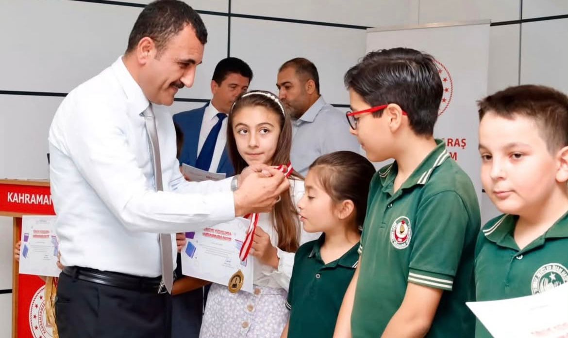 Kitap Okuma Yarışmasında Afşinli Öğrenciden İl Birinciliği (6)