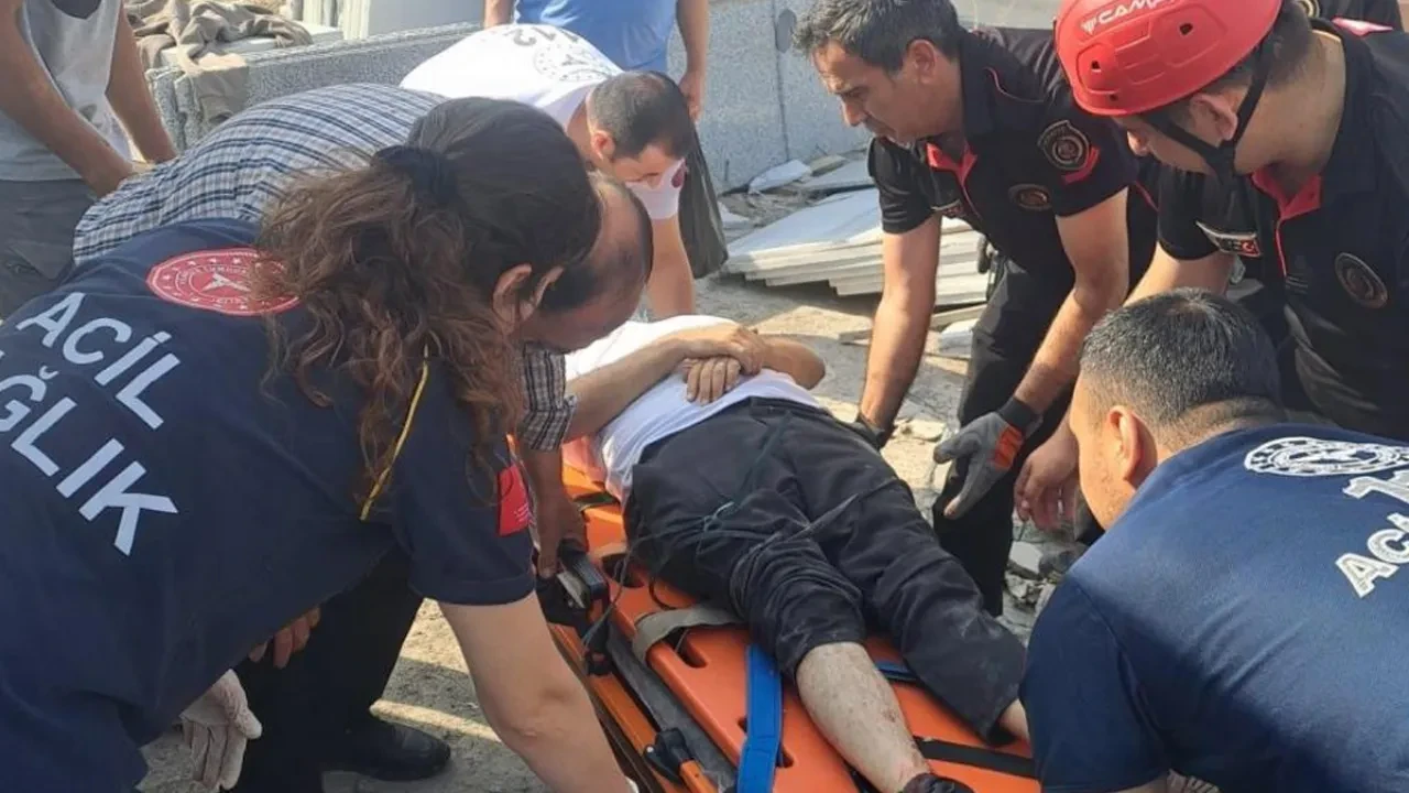 Mermer Bloklar Devrildi 2 Yaralı