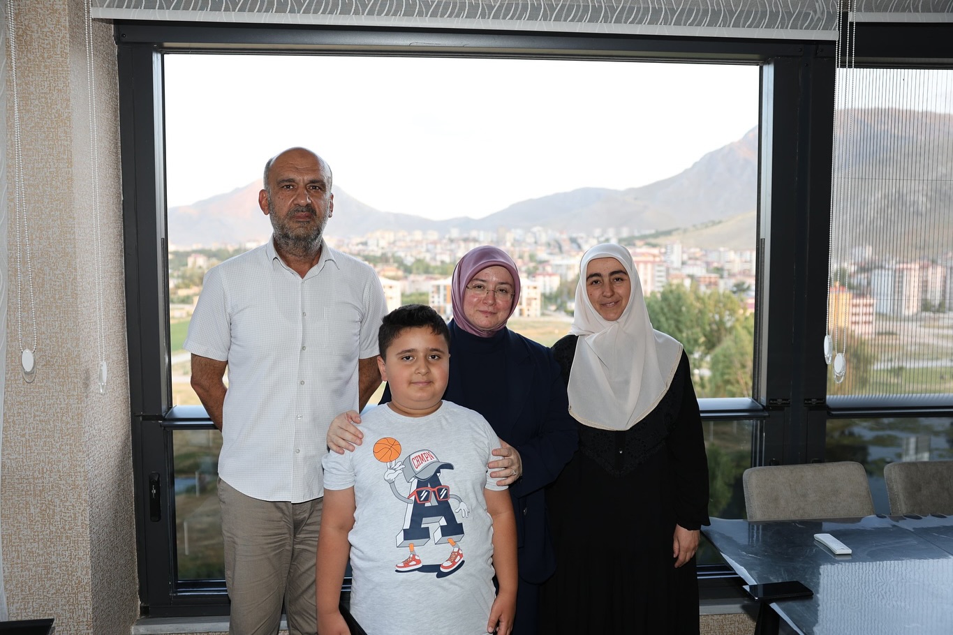 Milletvekili Köksal Ve İlçe Başkanları, Hac Vazifesini Yerine Getiren Aileleri Ziyaret Etti2