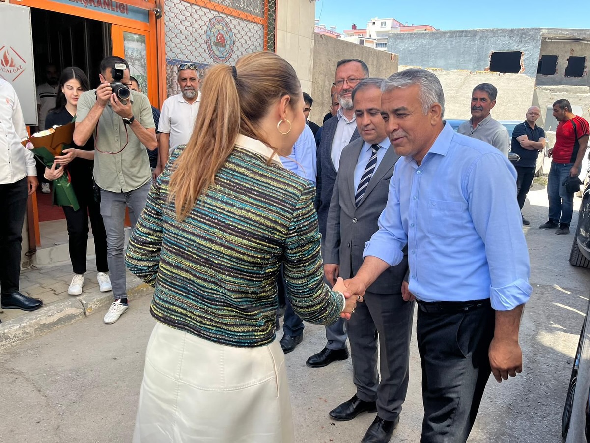 Milletvekili Zuhal Karakoç Dora’dan Elbistan’da Çiftçilere Destek1