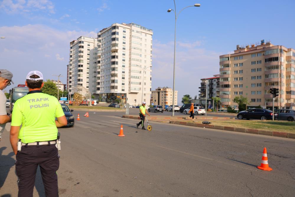Otomobilin Çarptığı Yaya Hayatını Kaybetti 2