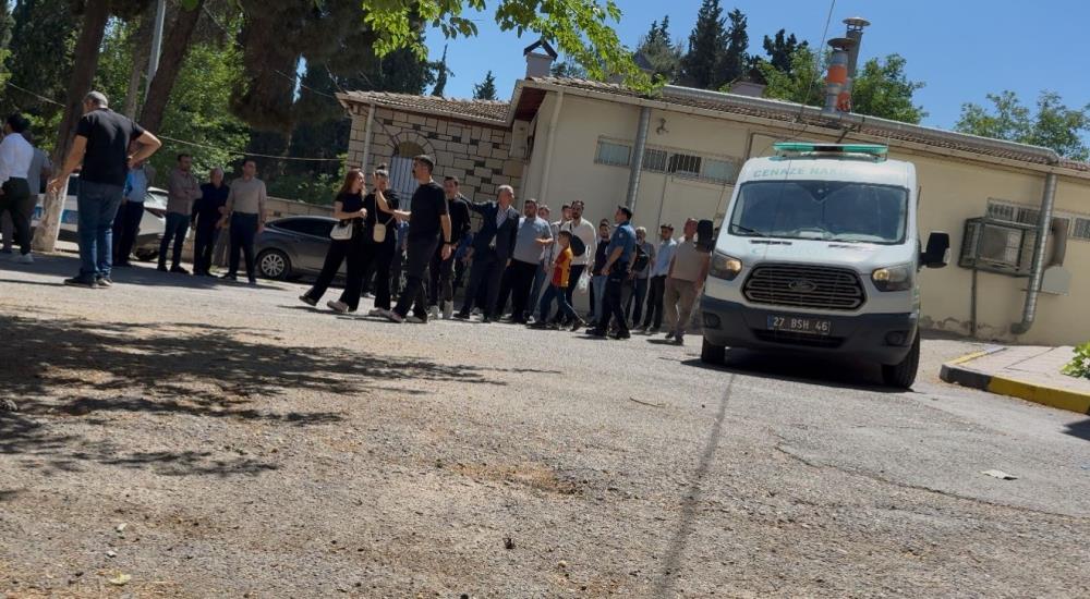 Paramedik Anne Ve İki Çocuğu Kahramanmaraş’ta Toprağa Verilecek 1