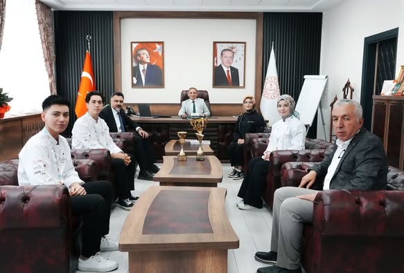 Şampiyon Öğrencilerden Baydur’a Ziyaret