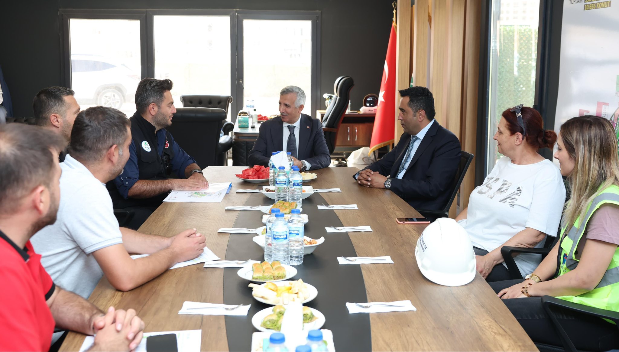 Vali Ünüler Yapımına Devam Edilen İnşaatları İnceledi2