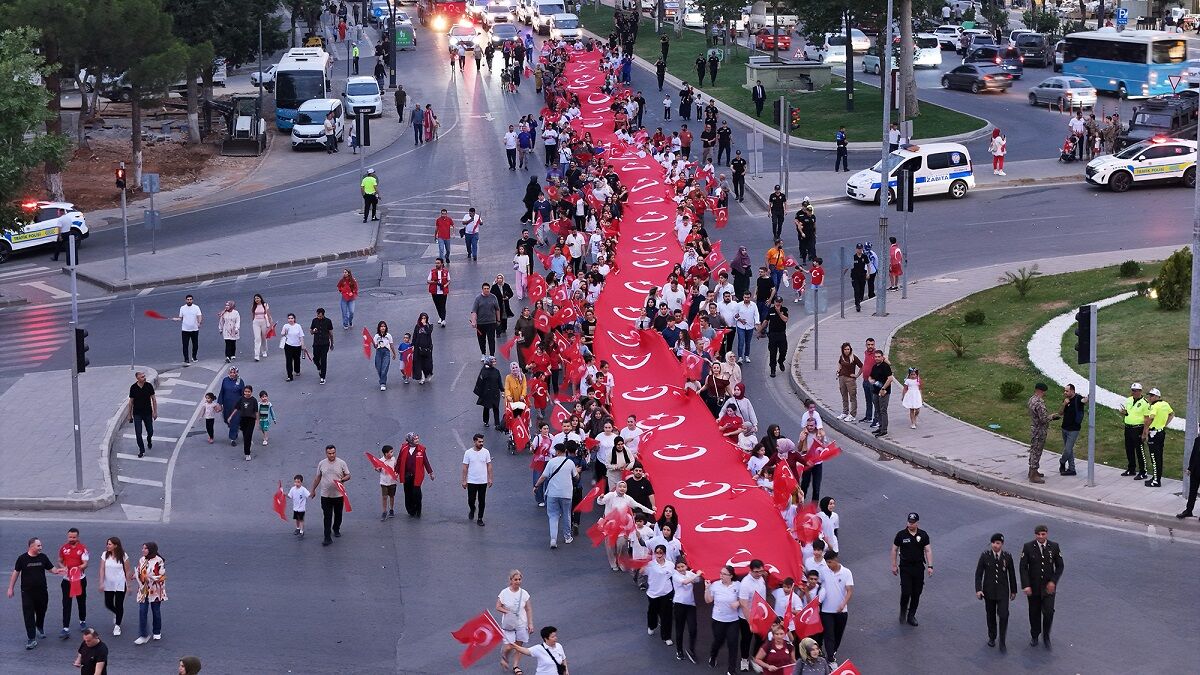9 Yıl Önceki Ruhla; Kahramanmaraş Demokrasi Ve Milli Birlik Kortejinde Buluştu (1)