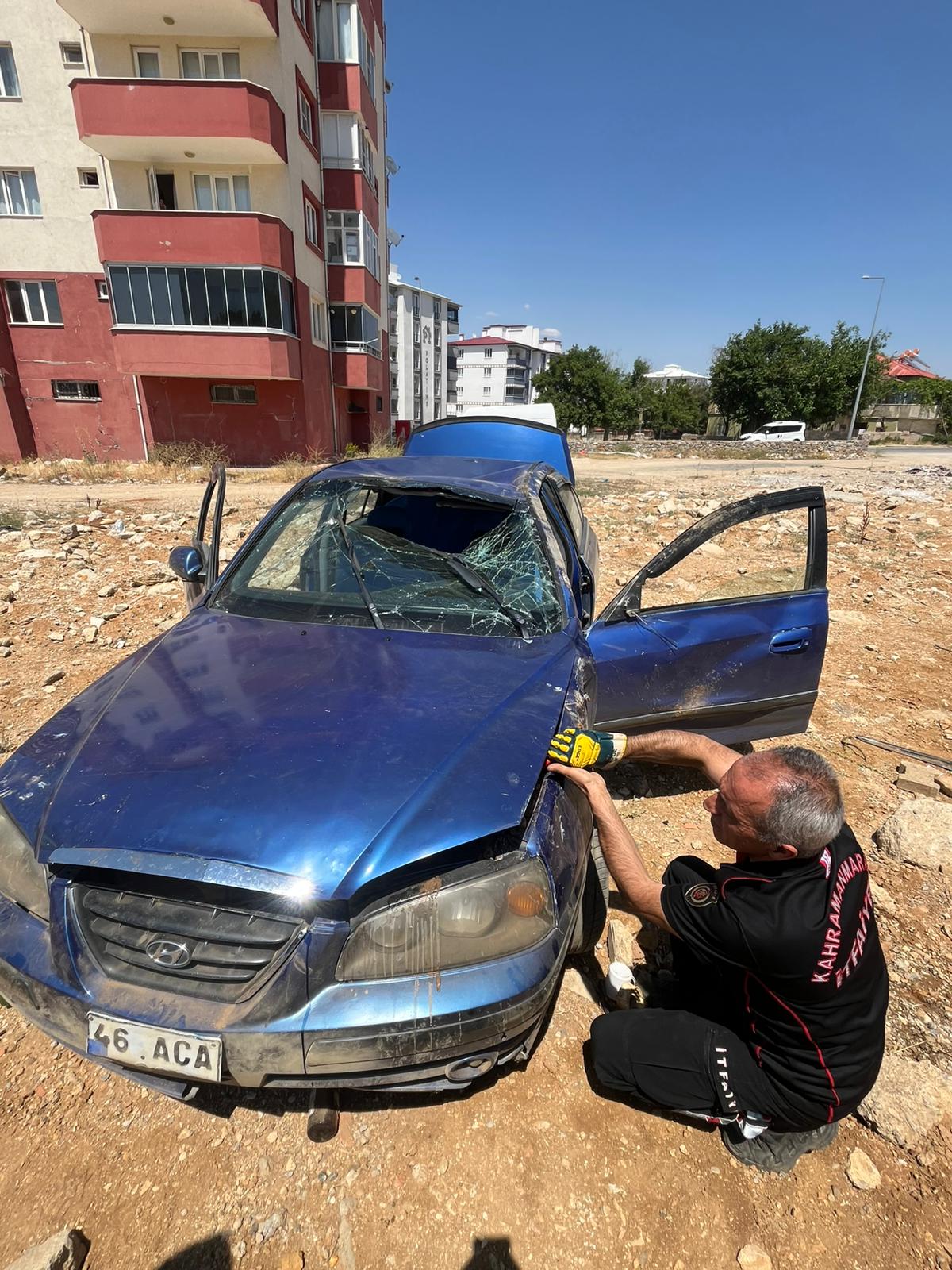 Afşinbey Caddesi'nde Otomobil Takla Attı 1 Yaralı (2)