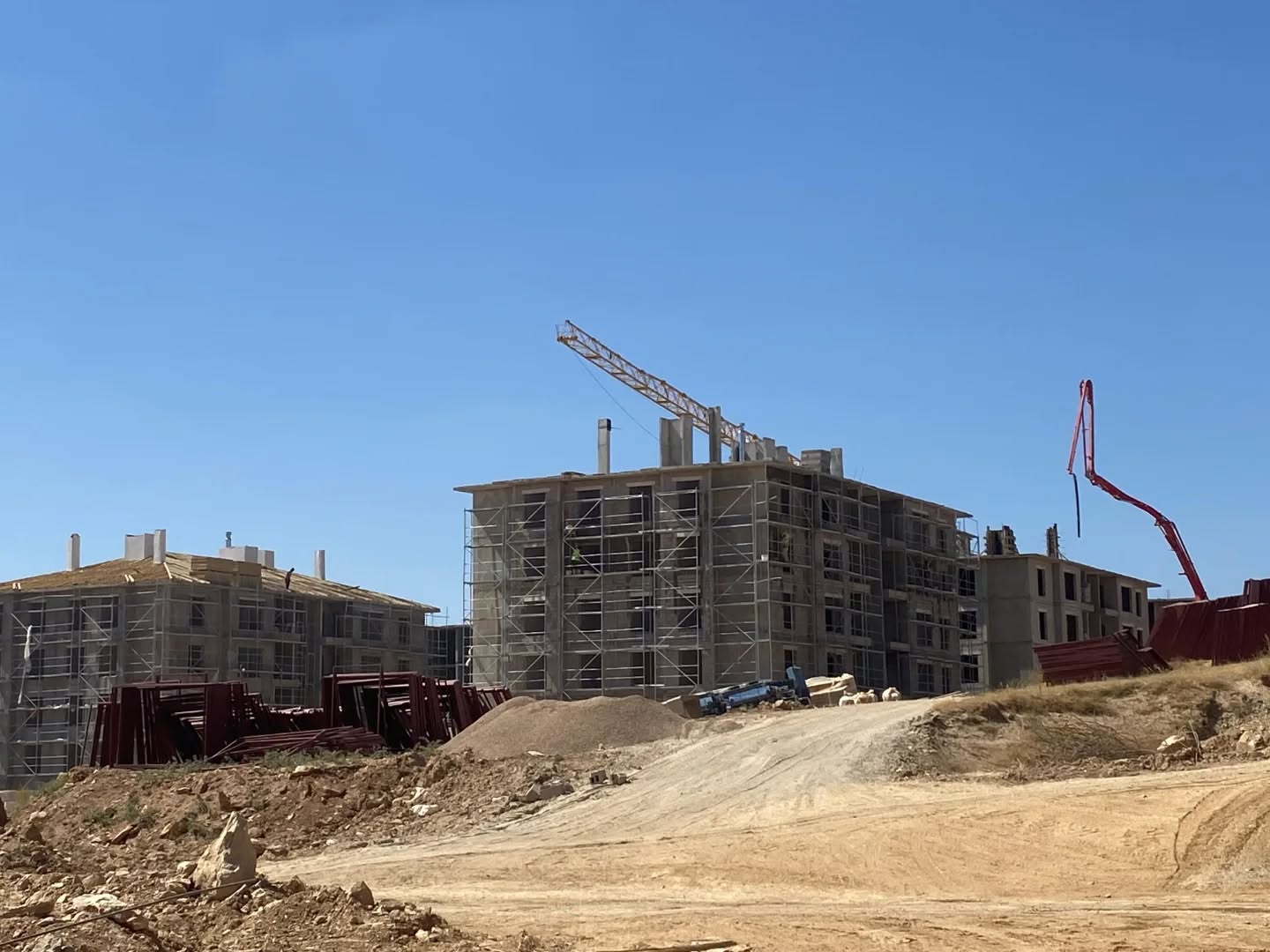 Afşinbey Mahallesi’ndeki Toki̇ Konutları Yükseliyor (2)