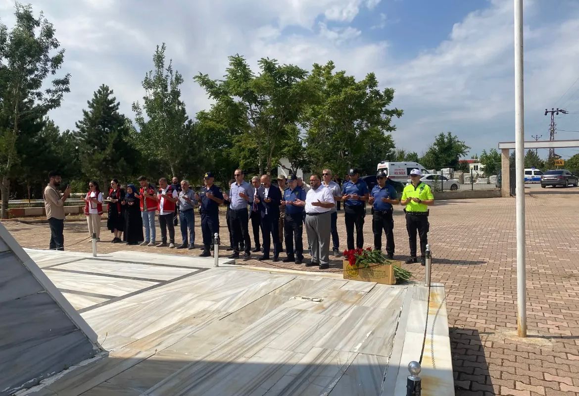 Afşin’de 15 Temmuz’da Şehitler Anıtı’na Anlamlı Ziyaret (2)