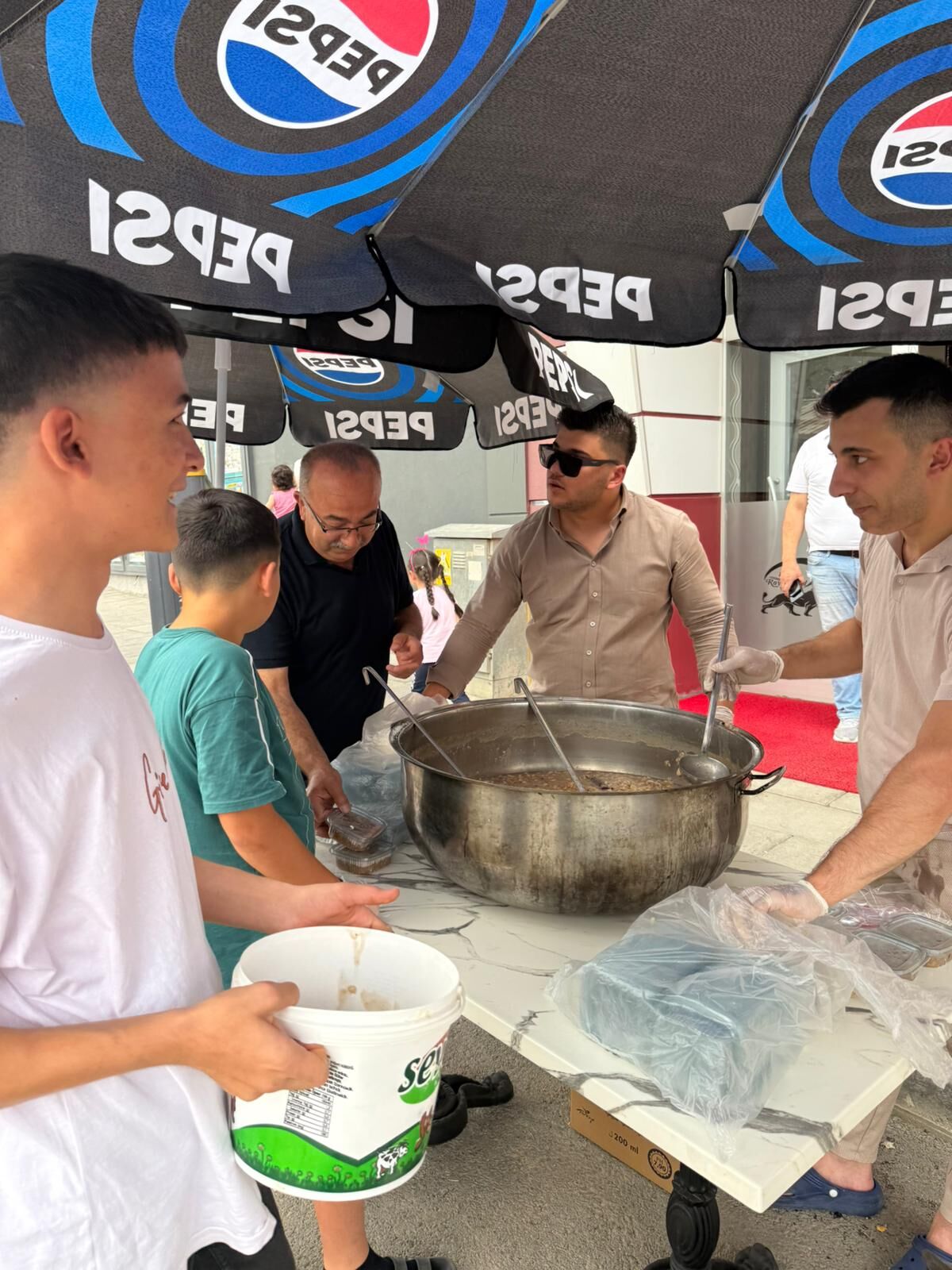 Afşin’de 3 Bin Kişiye Aşure İkramı Yapıldı (2)