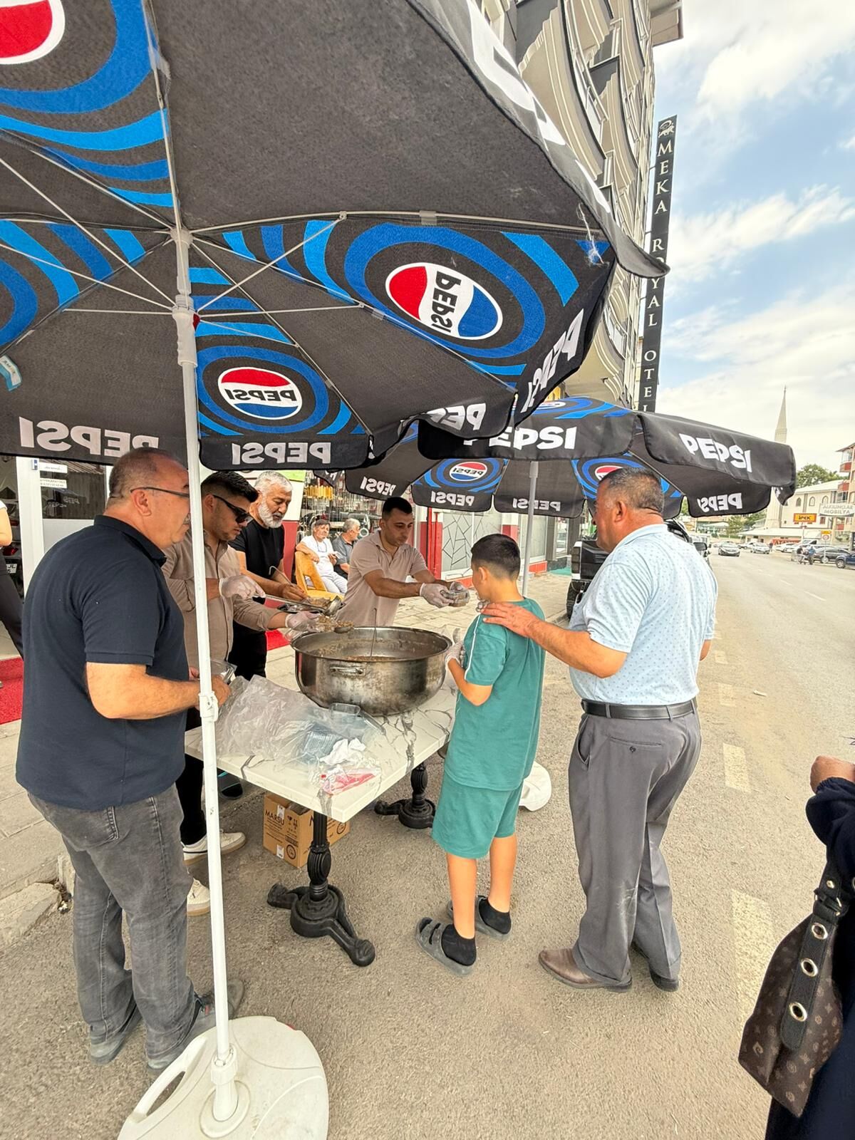Afşin’de 3 Bin Kişiye Aşure İkramı Yapıldı (4)
