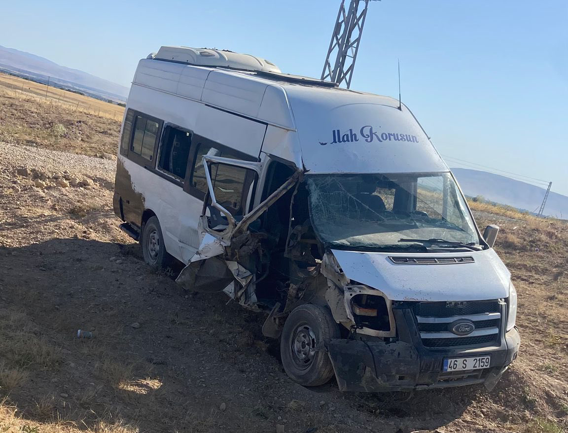 Afşin’de Feci Kaza Traktör Ortadan İkiye Ayrıldı (2)
