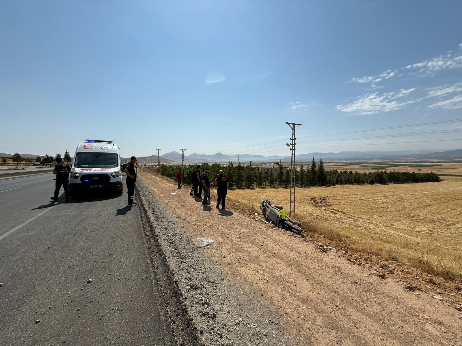 Afşin’de Kontrolden Çıkan Otomobil Takla Attı 4 Yaralı (6)