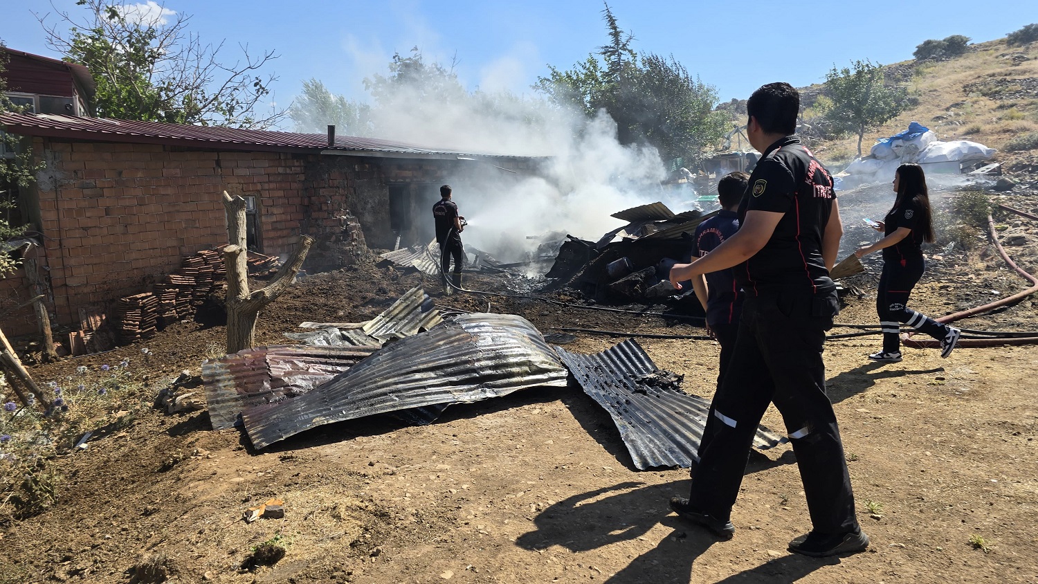 Afşin’de Tandırda Başlayan Alevler Evi Sardı 6-1