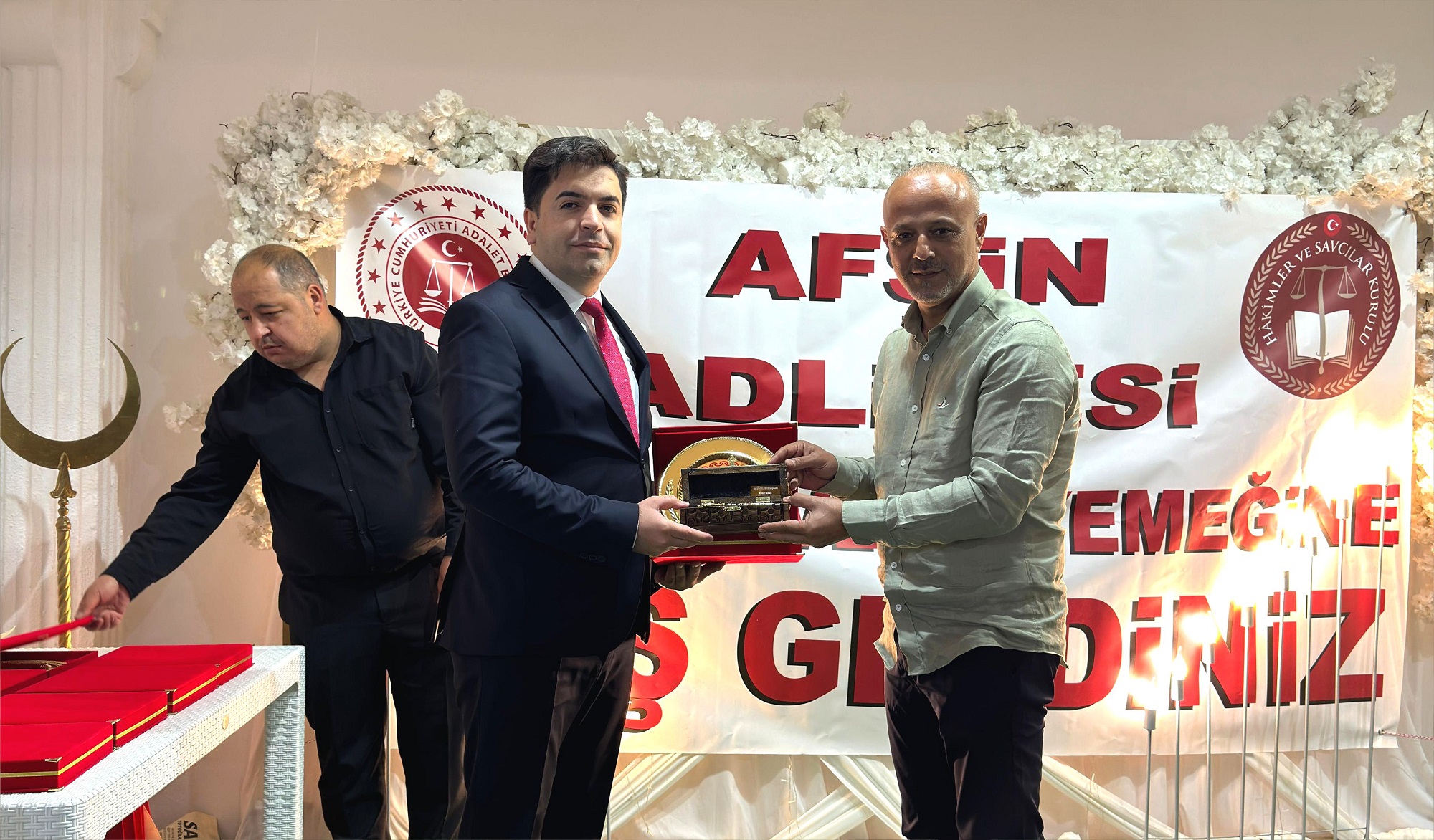 Afşin’de Tayini Çıkan Hakim Ve Savcılara Veda Yemeği Düzenlendi (21)