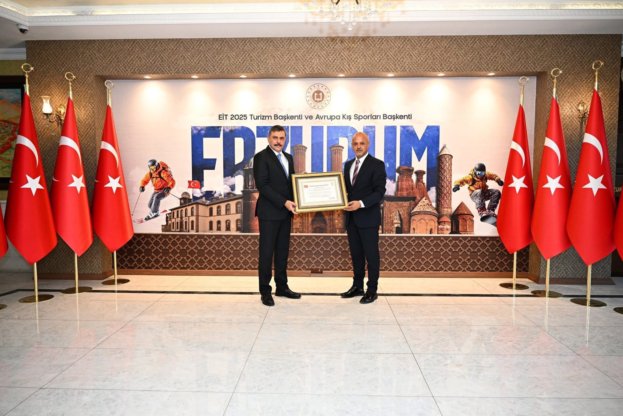 Afşin'den Vali Mustafa Çiftçi’ye Fahri Hemşehrilik Beratı (4)