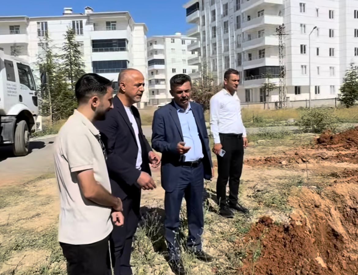 Afşin’e Yarı Olimpik Yüzme Havuz İçin İlk Kazma Vuruldu (1)
