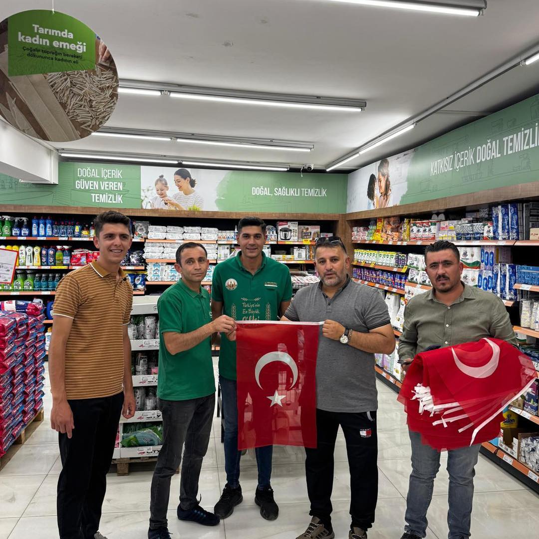 Ak Parti Afşin İlçe Başkanlığı, 15 Temmuz Demokrasi Ve Millî Birlik Günü’nde Şehri Bayraklarla Donattı7