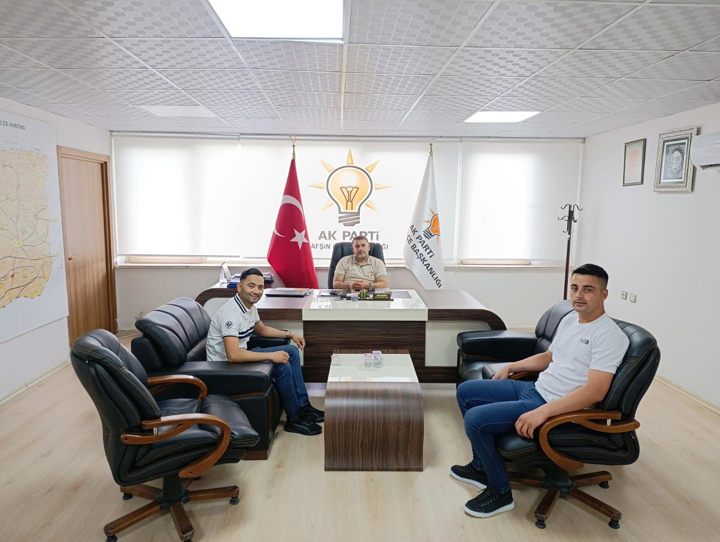 Ak Parti İlçe Teşkilatında Ziyaretler Devam Ediyor1