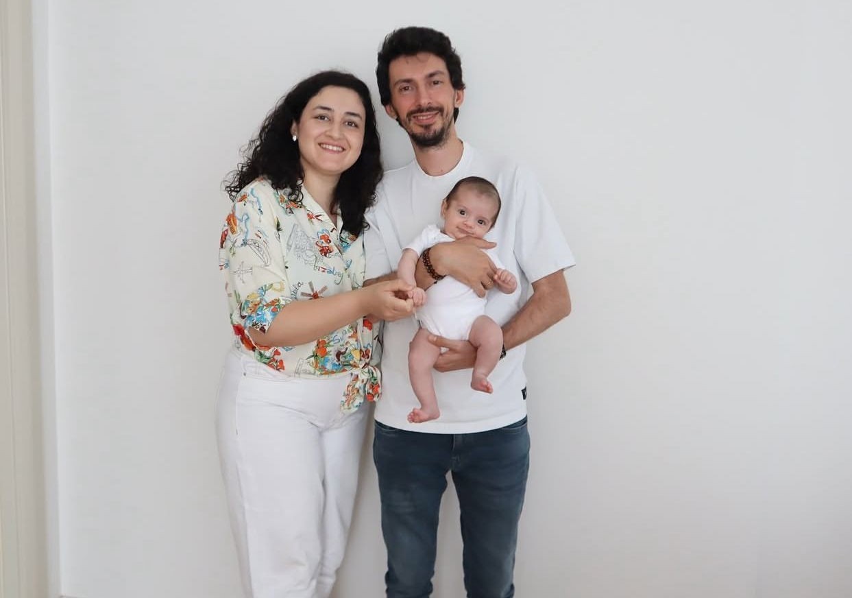 Ankara'daki Yangında Ölen Anne Ve 3,5 Aylık Oğlu Kahramanmaraş'ta Toprağa Verildi (7)-1