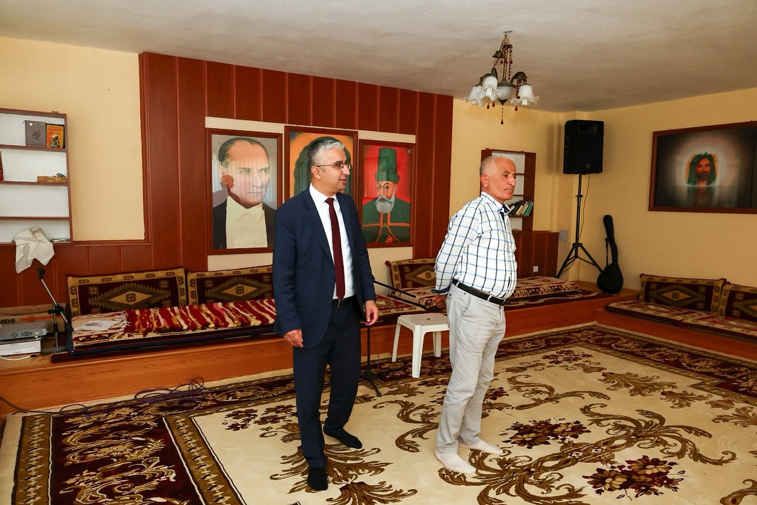 Başkan Gürbüz, Toprakhisar’da Düzenlenen Anma Programına Katıldı2