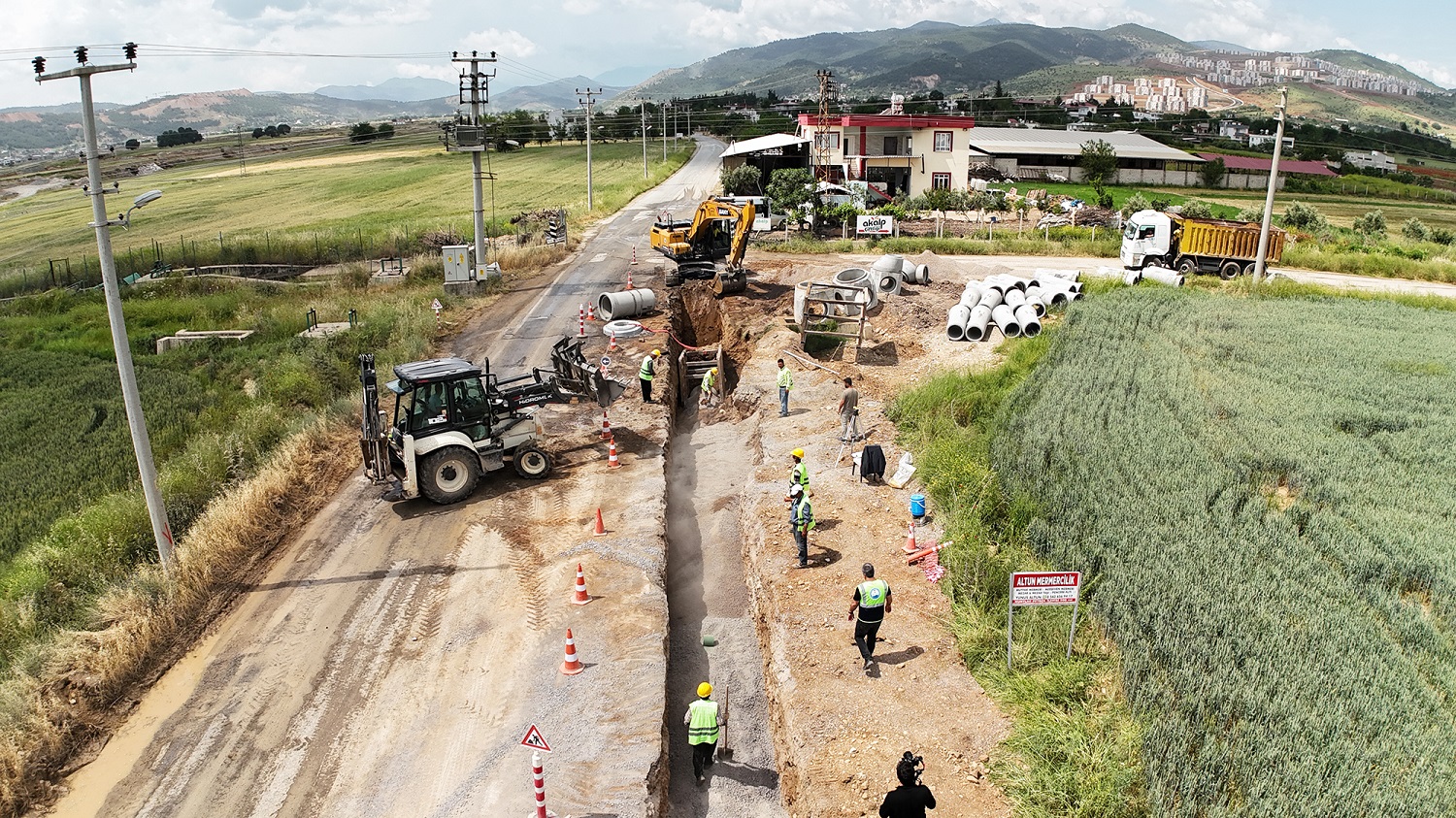 Batı Mahallelerinin Yeni Altyapısı Hızla Yükseliyor (1)