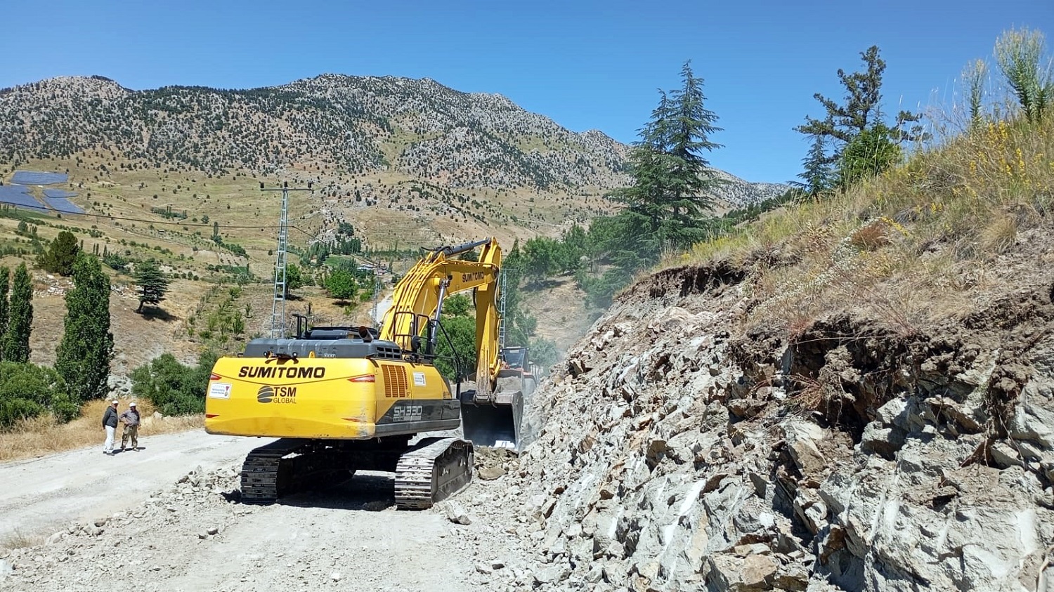 Büyükşehir, Göksun Elmalı’da Yeni Yol Açıyor (2)