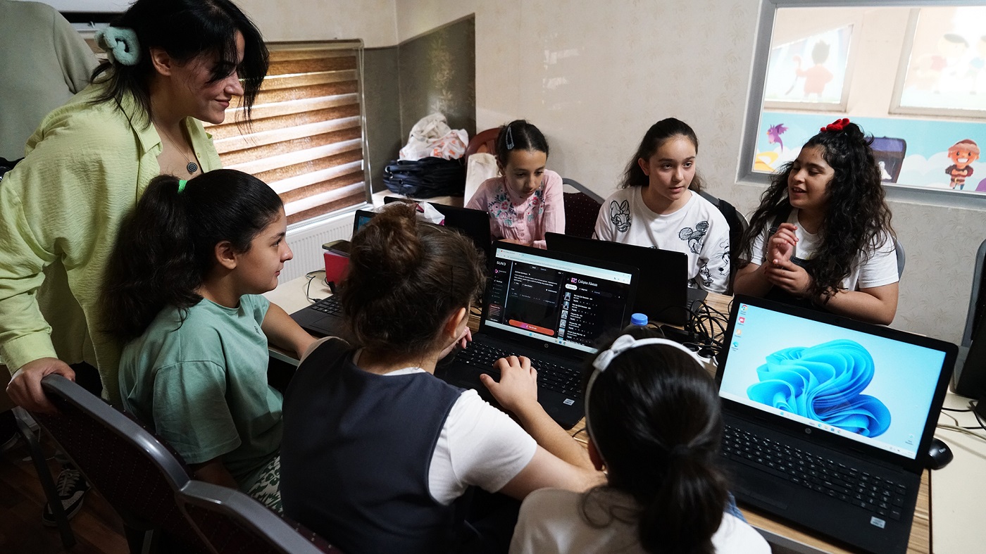 Çocuklar Büyükşehir’in Kodlama Ve Yapay Zekâ Atölyesinde (3)