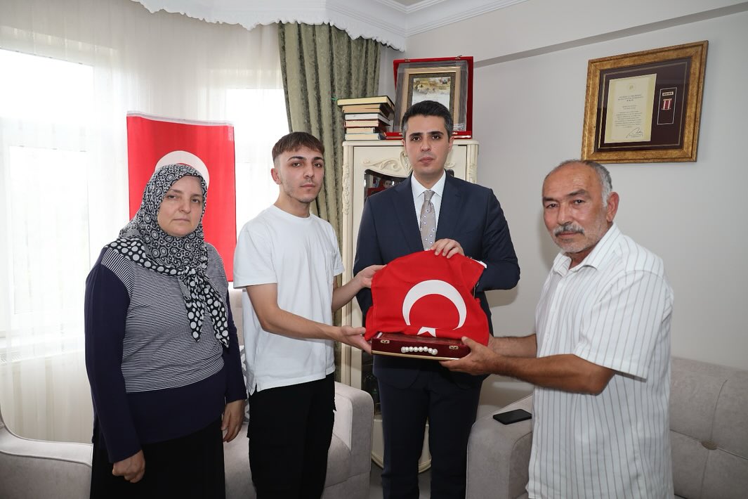 Elbistan’da 15 Temmuz Etkinlikleri Kapsamında Şehit Aileleri Ziyaret Edildi1