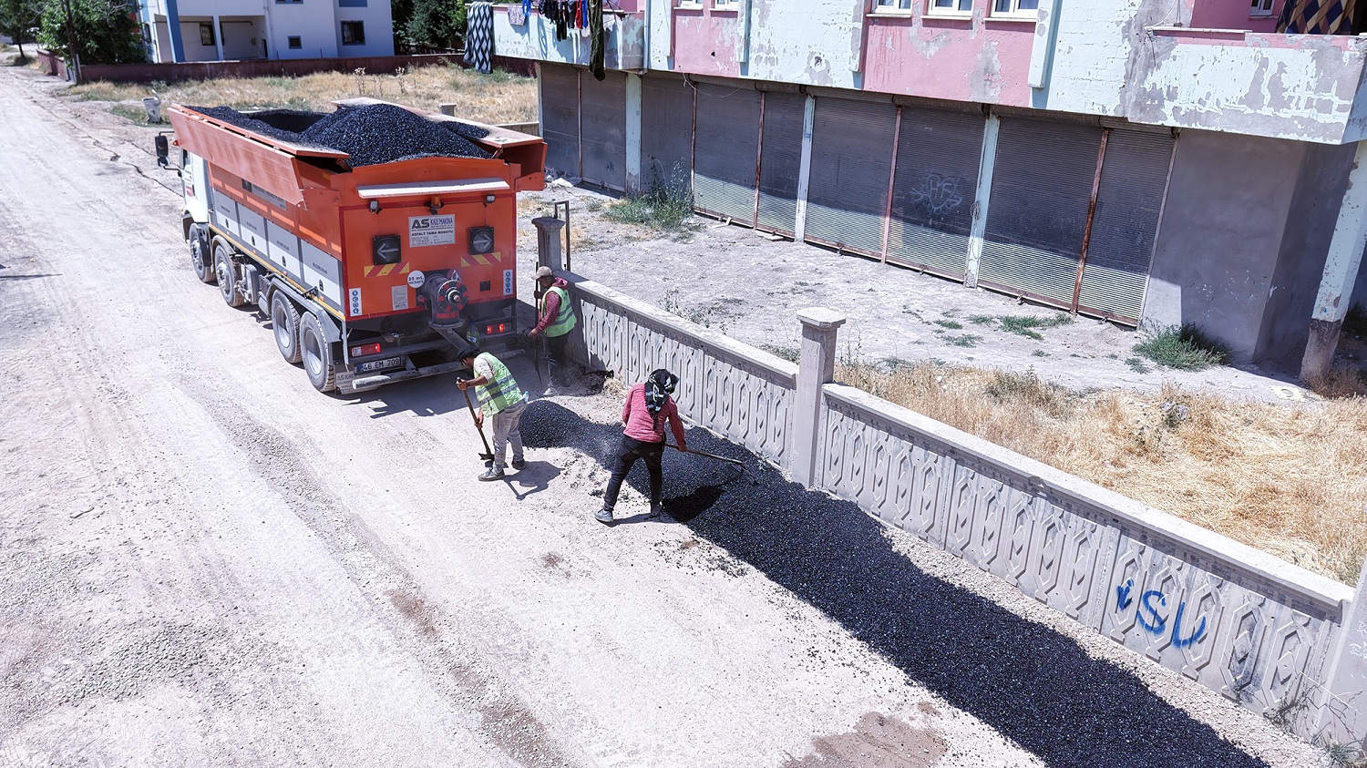 Elbistan’da Altyapının Ardından Yol Konforunu Artıran Çalışmalar (2)