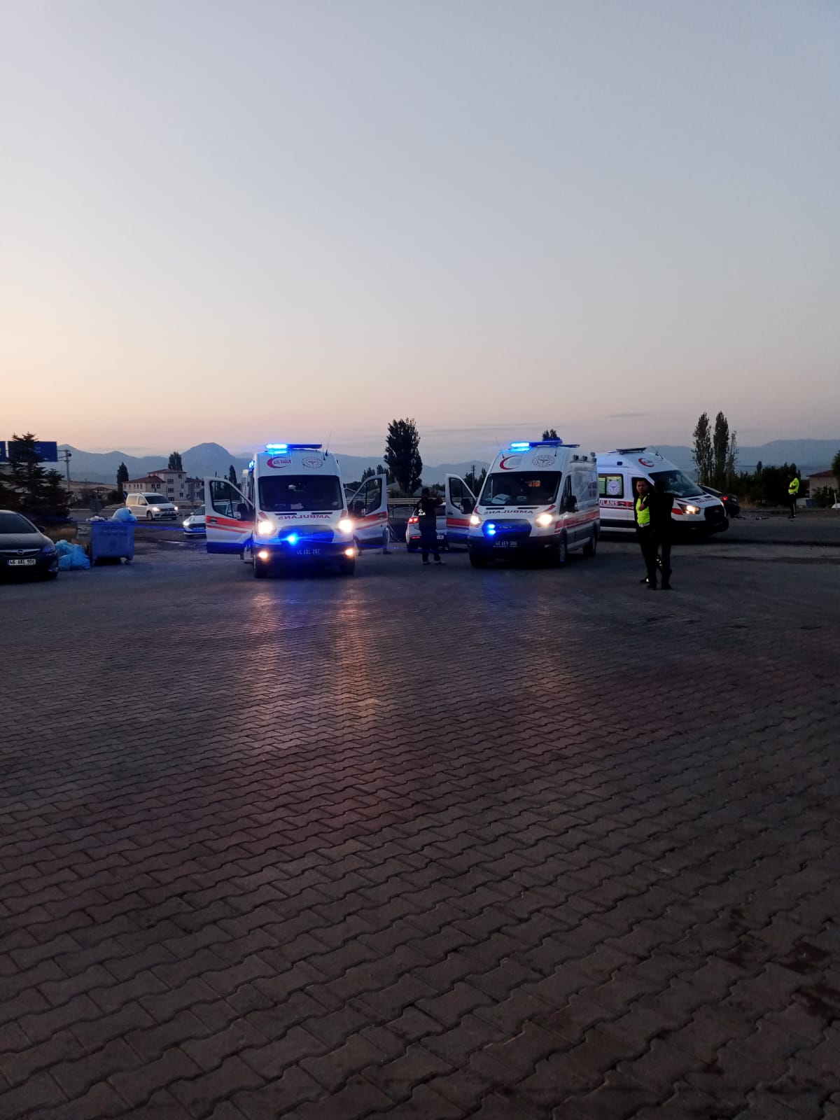 Erçene Kavşağı'nda Trafik Kazası 4 Yaralı