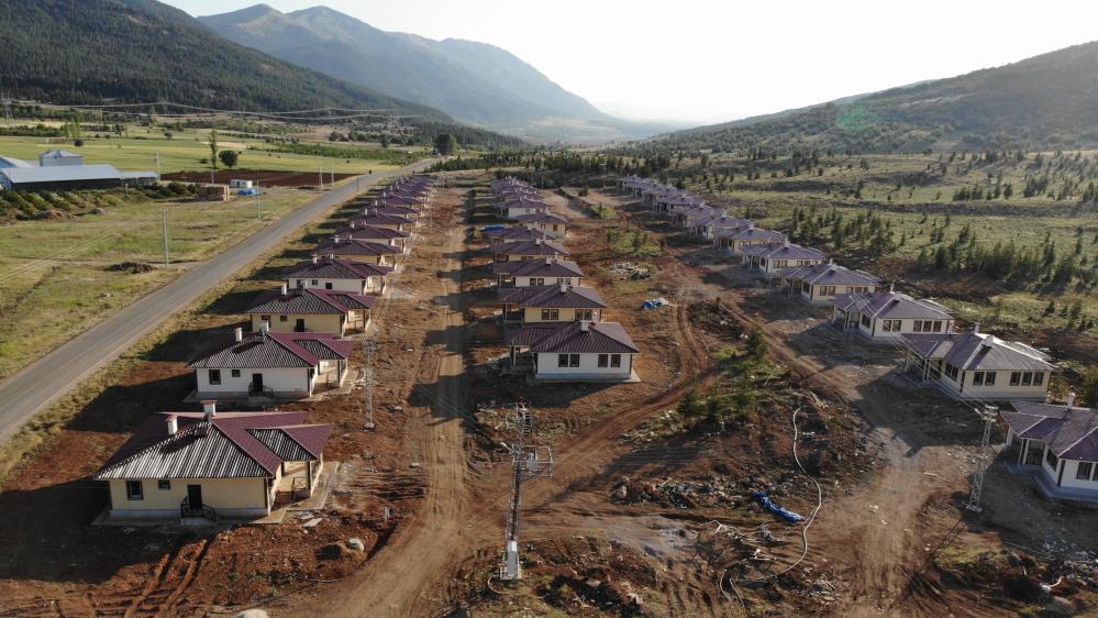 Göksun'da Köy Afet Konutlarının Yapımında Sona Gelindi 2