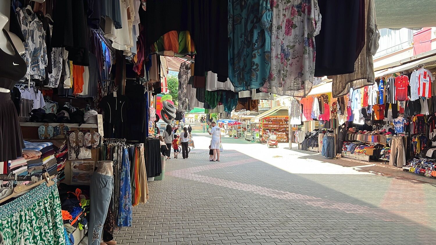 Ilıca Kaplıcaları Yaz Sezonunda Ziyaretçilerini Ağırlıyor (2)