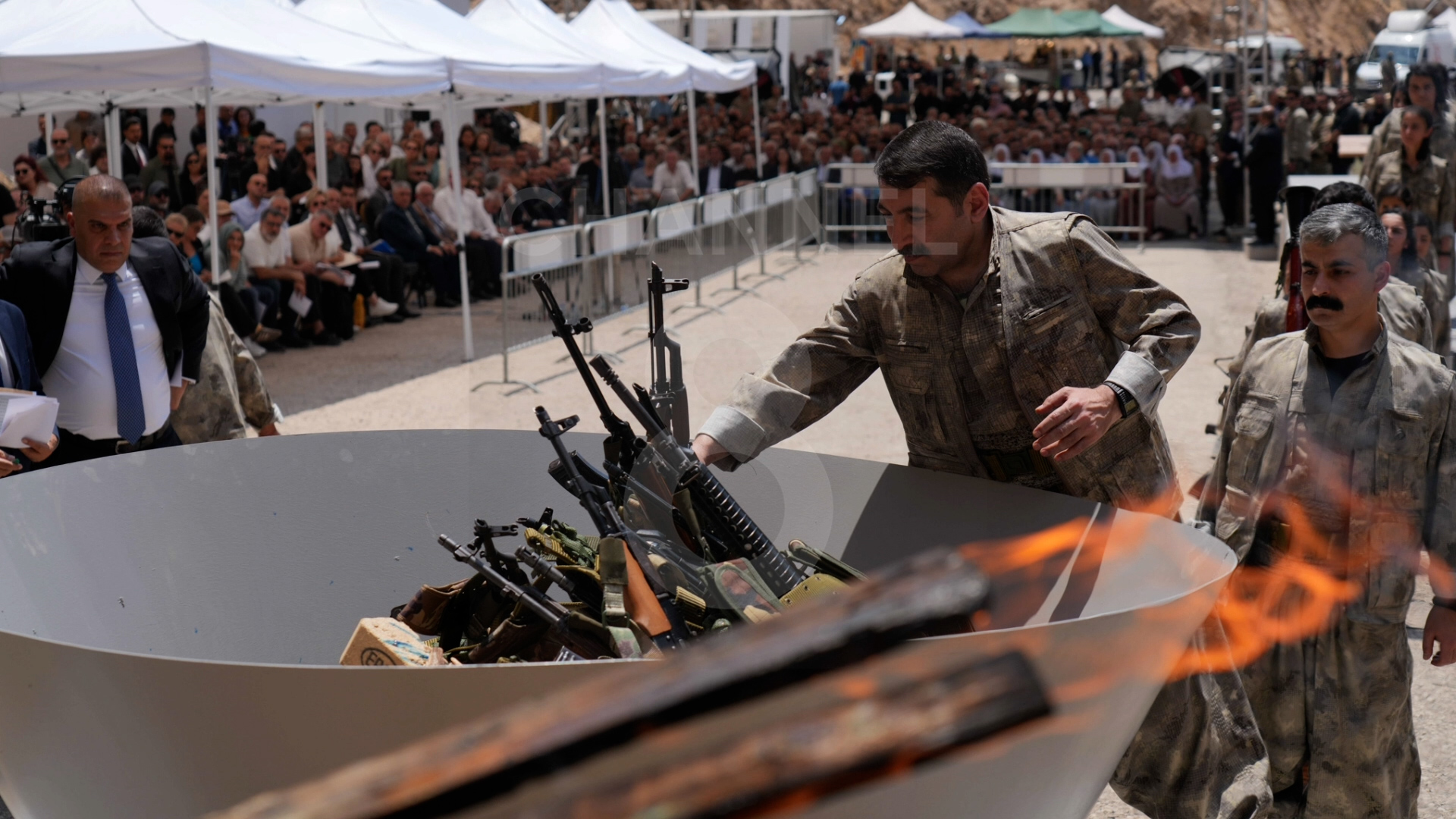 İlk Pkk'lı Grup Silah Bıraktı! 7