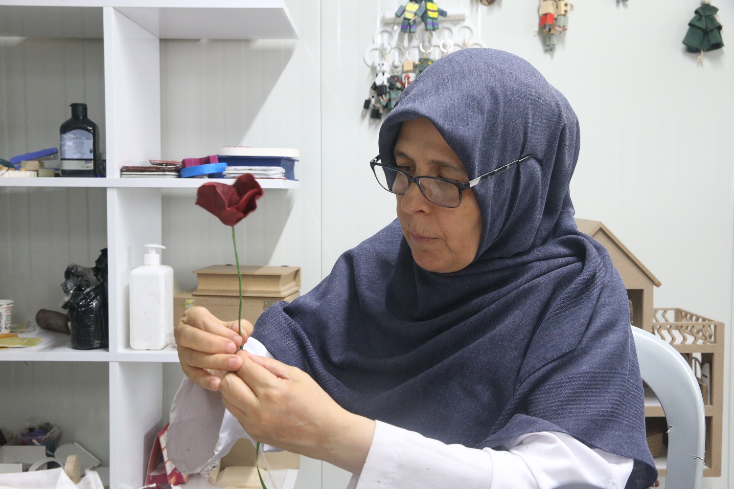 Kadın Girişimci Atık Talaşı Sanat Eserlerine Dönüştürüyor (7)