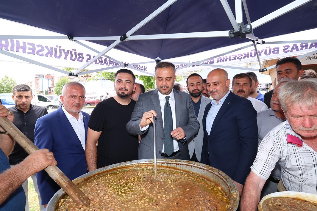 Kahramanmaraş’ın Birçok Noktasında Aşure Dağıtımı Yapıldı
