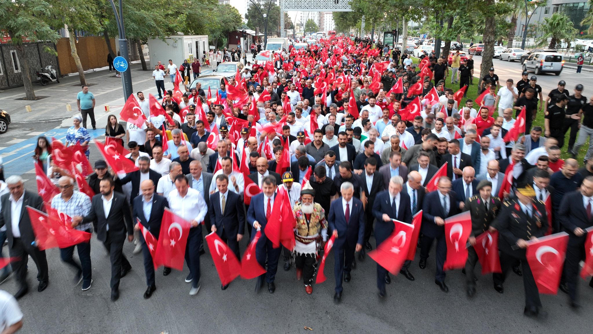 Kahramanmaraş’ta Millî Birlik Günü Kortej Yürüyüşü Büyük Coşkuyla Gerçekleşti2