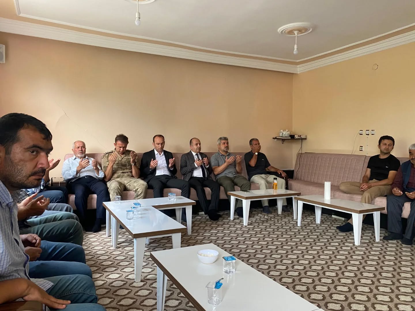 Kaymakam Sarıdoğan'dan Polis Memuru Ahmet Burun'un Ailesine Taziye Ziyareti2
