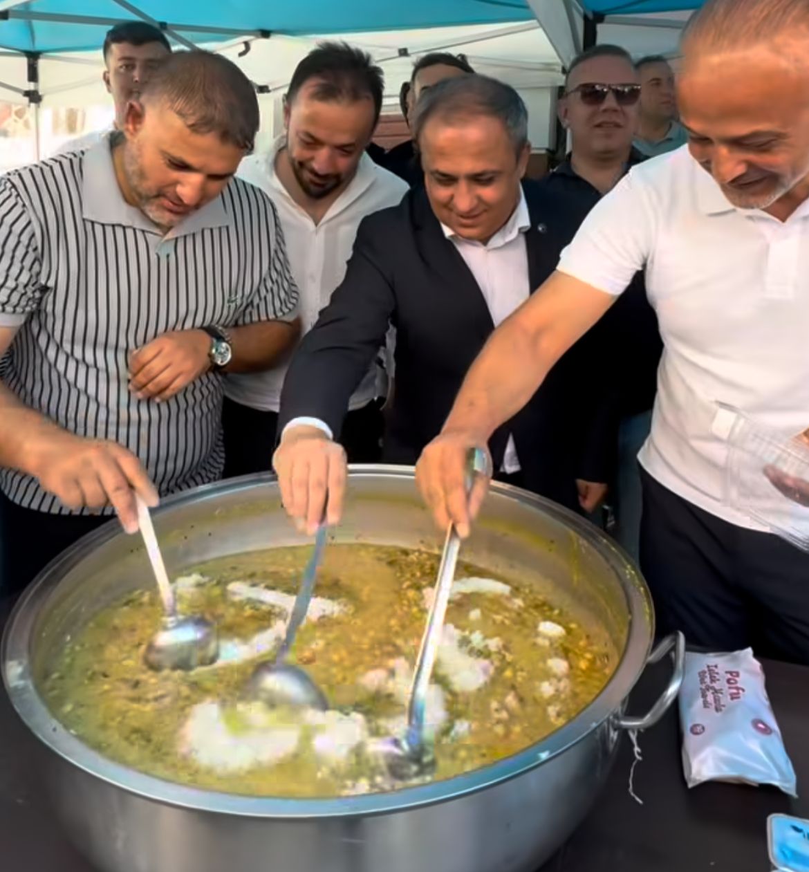 Mhp Afşin İlçe Teşkilatından Aşure Dağıtımı Etkinliği (2)