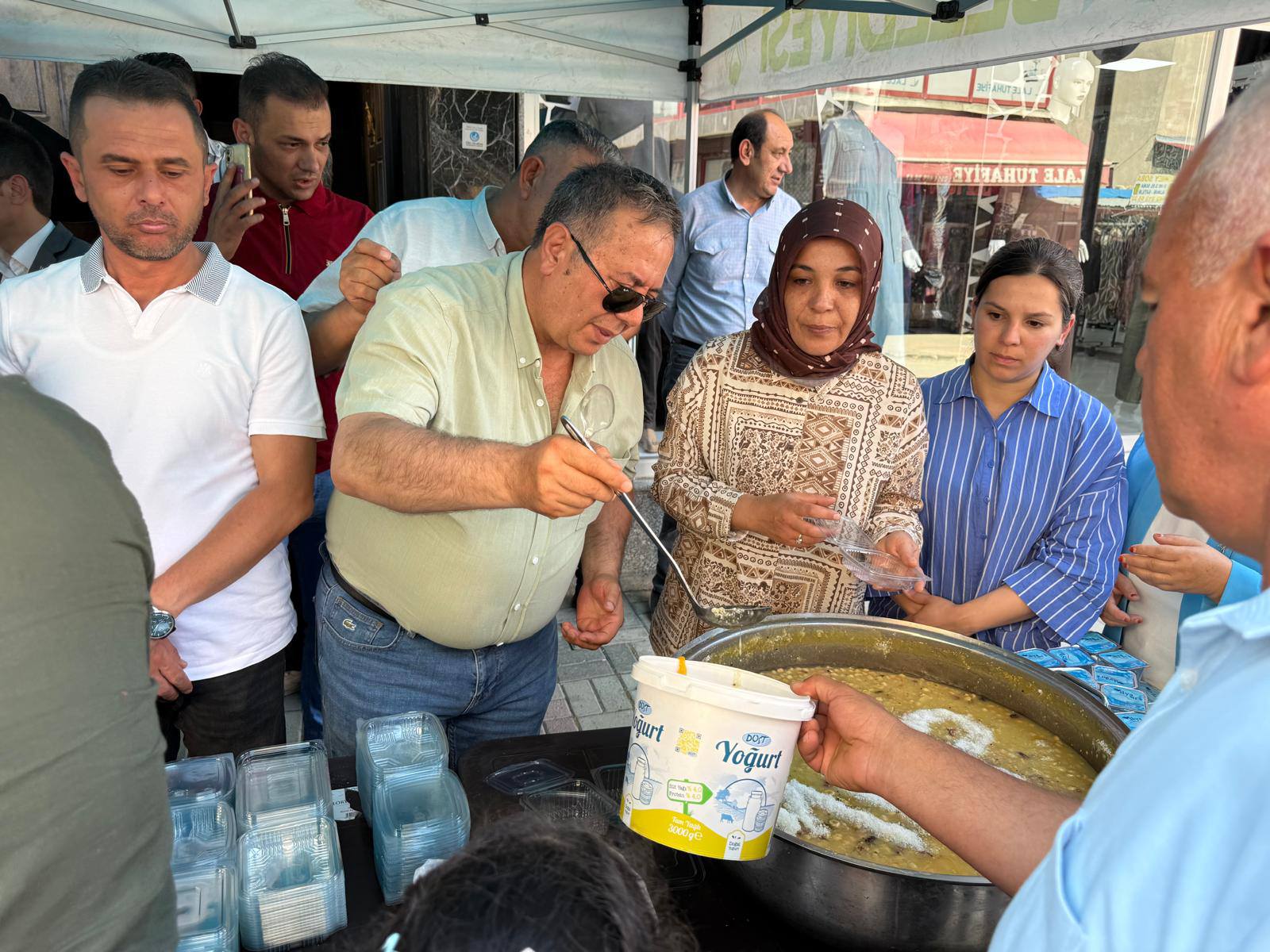 Mhp Afşin İlçe Teşkilatından Aşure Dağıtımı Etkinliği8
