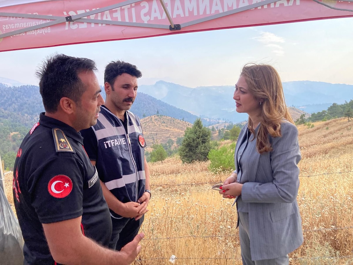 Milletvekili Dora, Yangın Bölgesini Ziyaret Etti Ve Vatandaşlarla Bir Araya Geldi1