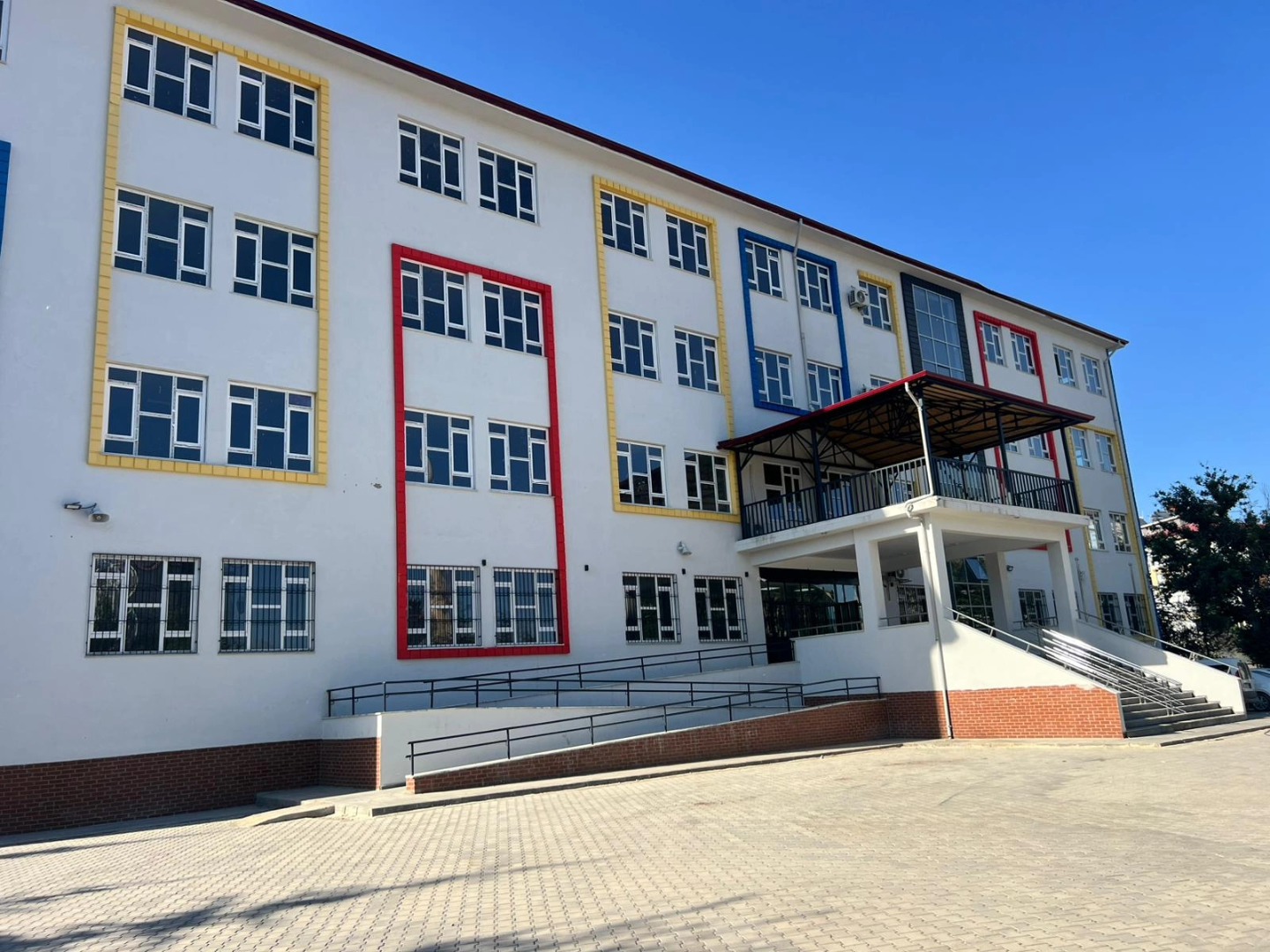 Milli Eğitim Müdürü Çetin, Eğitim Yatırımlarını İnceledi4