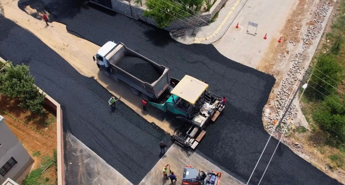 Mustafa Kıral Caddesi’nde Asfaltlama Çalışmaları Tamamlandı (1)
