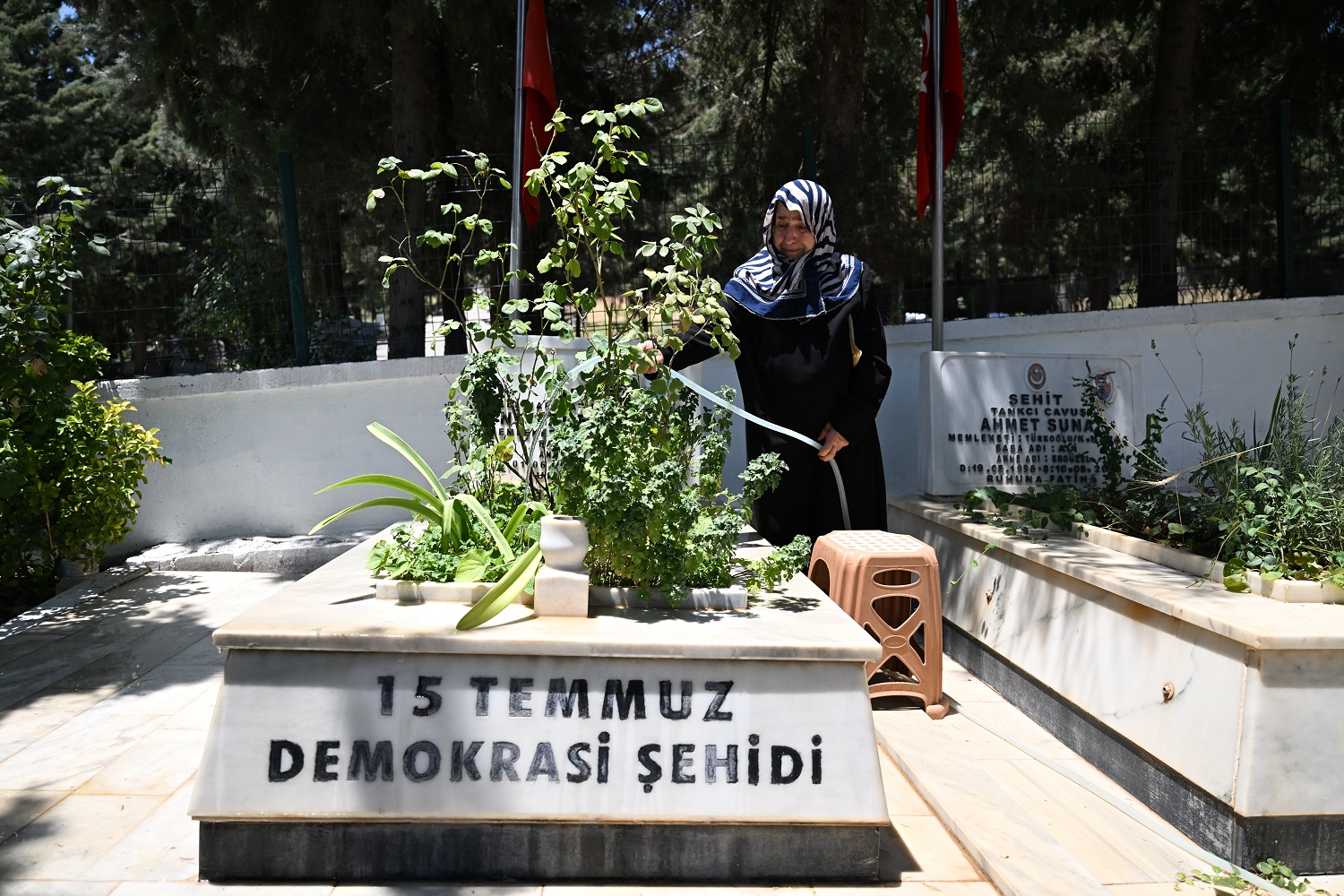 Silah Arkadaşları Şehit Polisin Annesini 9 Yıldır Yalnız Bırakmıyor (3)